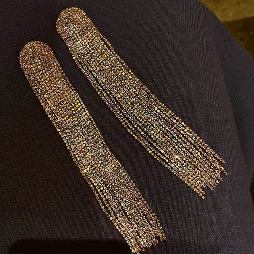 Gold plated rhinestone tassel earrings - Picture 4 of 5